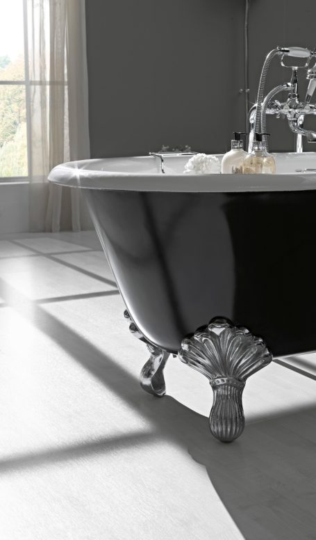 Aster Clawfoot Bathtub with Chrome Plated Feet